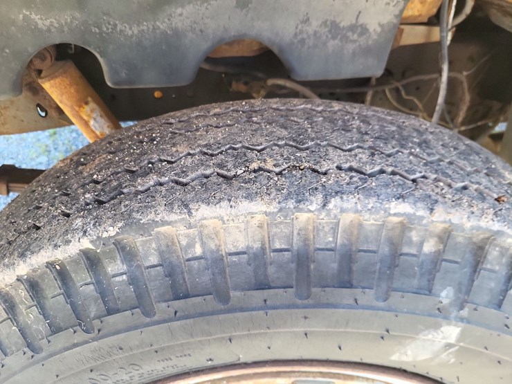 ford-f700-image-52