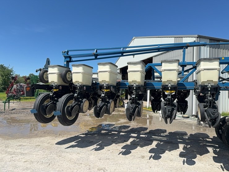 kinze-3600-image-8