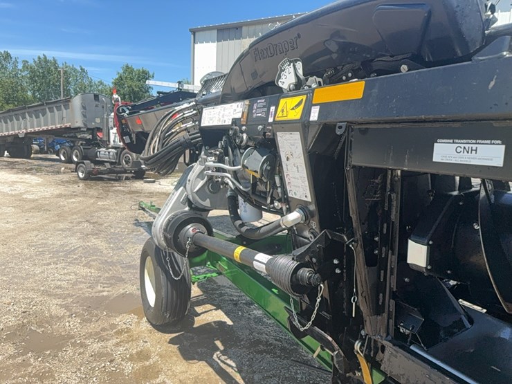2023-case-ih--fd240-draper-head-image-17