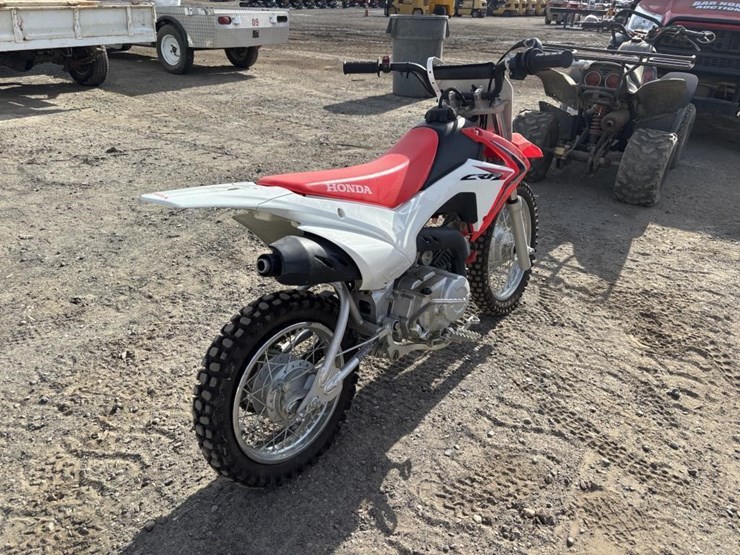 2016-honda-crf110-dirt-bike-image-3