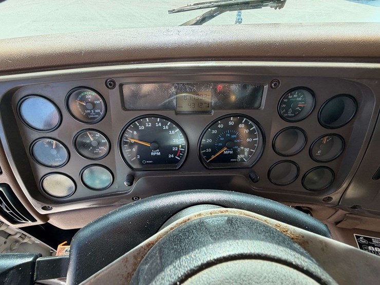 2006-mack-granite-ct713-image-36