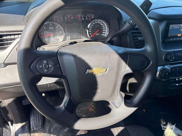 2015-chevrolet-tahoe-image-14
