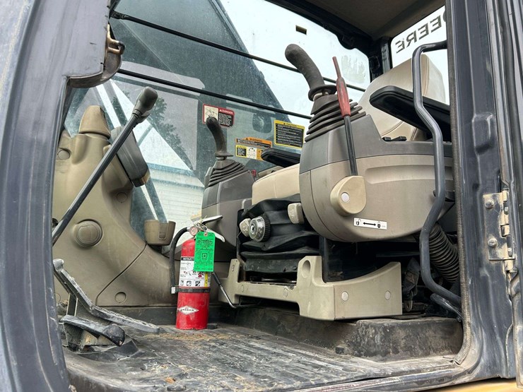 2006-deere-350d-lc-image-66
