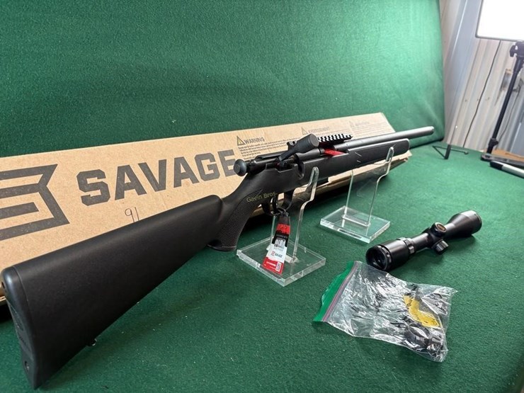 nib-savage-mdl.93-22-wmr-rifle-image-3