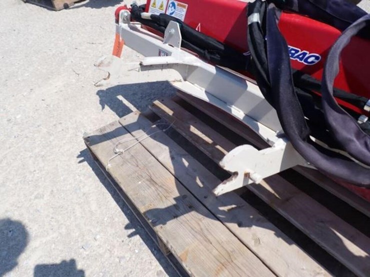 ventrac-48-in.-hydraulic-grapple-bucket-image-10