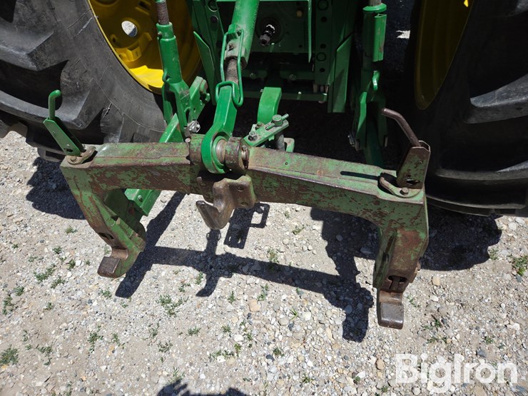 2014-john-deere-6140m-image-12