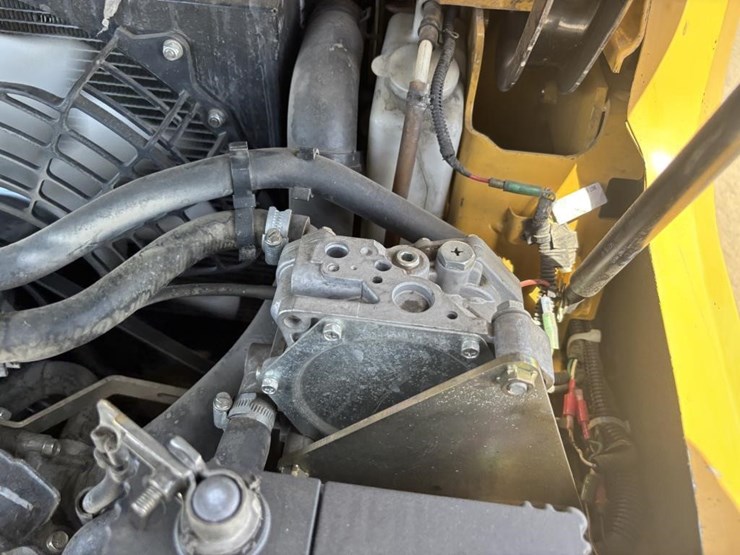 2015-caterpillar-2c6500-image-34
