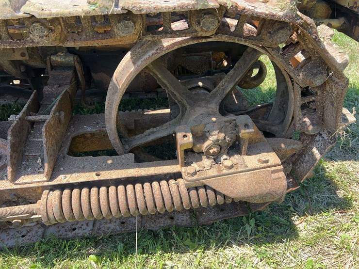 caterpillar-twenty-image-28