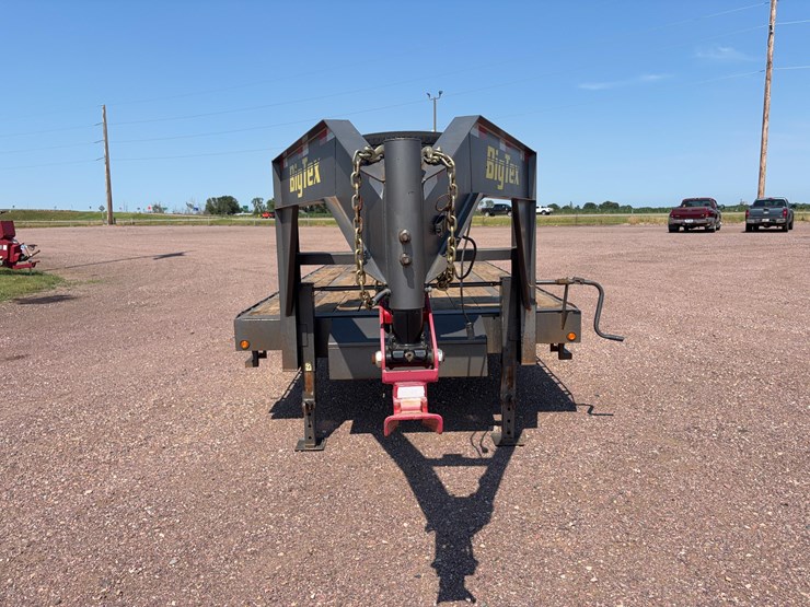 2013-big-tex-gooseneck-trailer-image-2