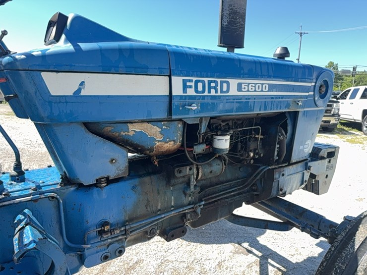 1977-ford-5600-image-22