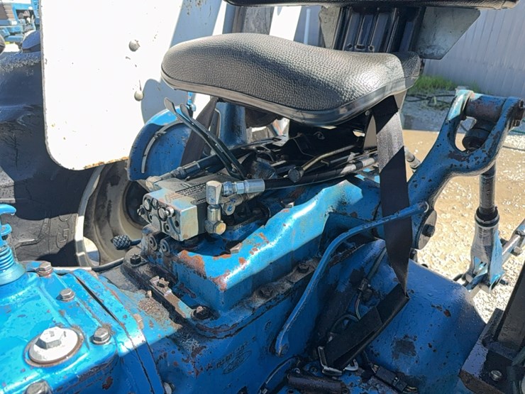 1977-ford-5600-image-29