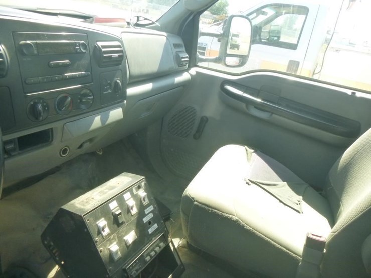 2007-ford-f450-image-11