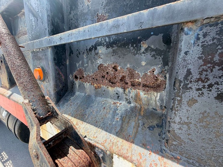 2006-mack-granite-ct713-image-39
