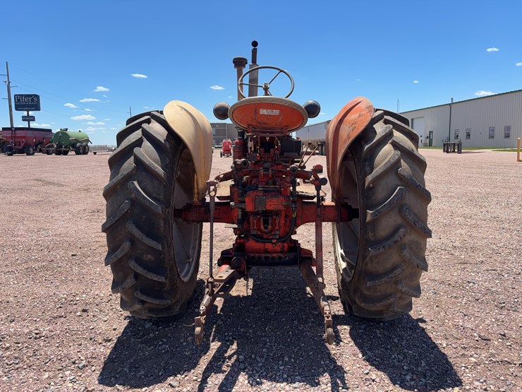 1958-case-801-b-tractor-image-6