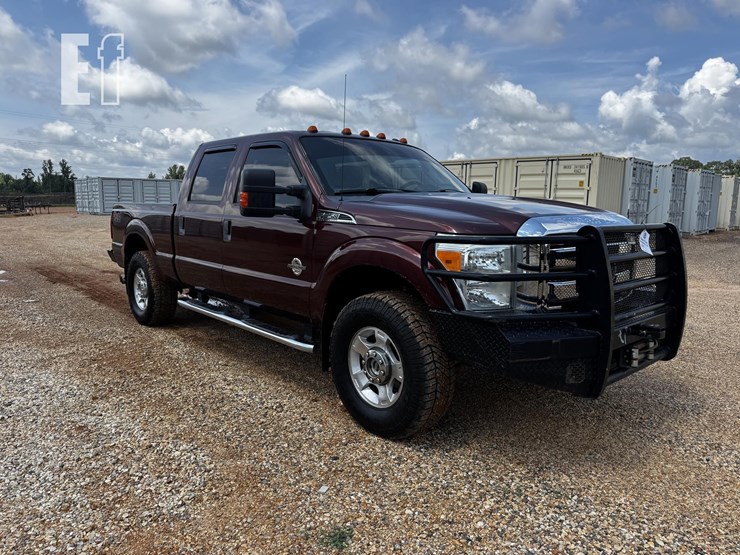 2015-ford-f250-sd-xlt-image-6