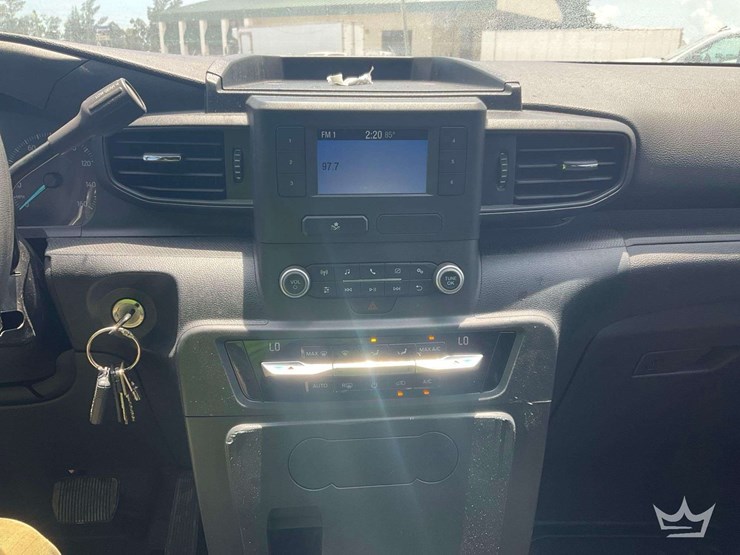 2020-ford-explorer-image-14