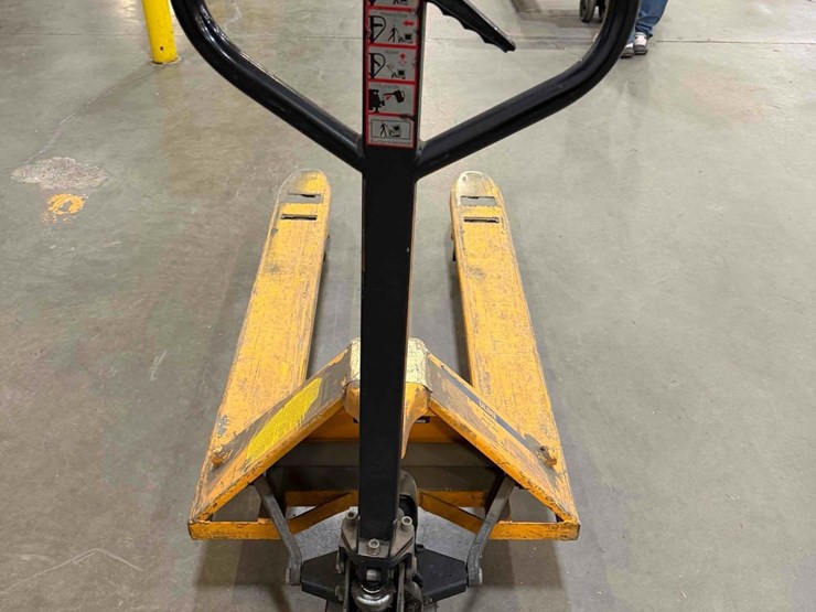 manual-pallet-jack-image-6