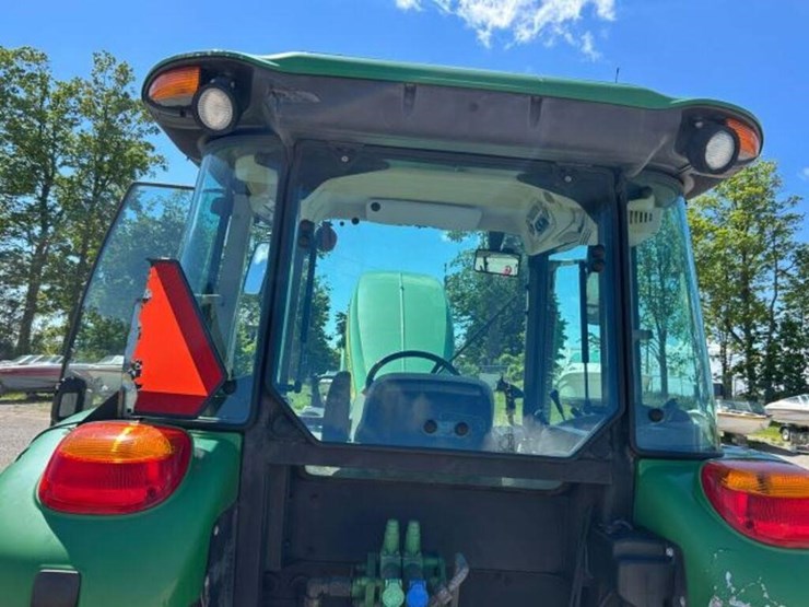 2016-john-deere-5085e-image-58
