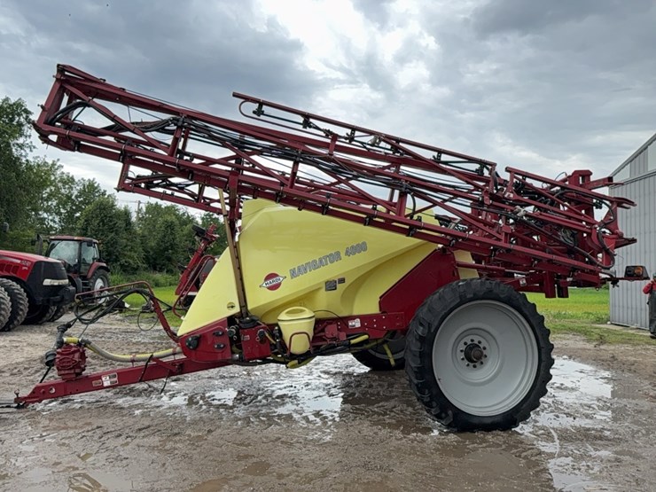 hardi-4000-navigator-sprayer-image-2