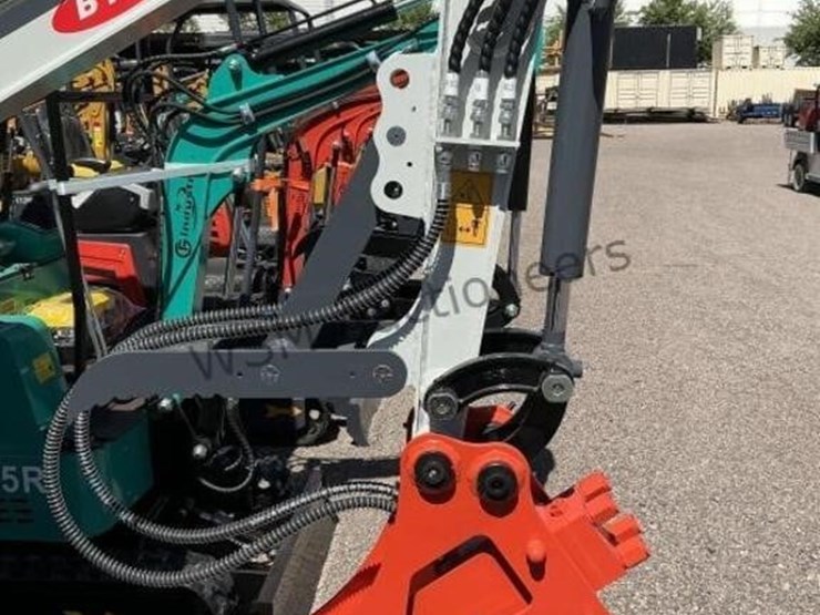 2025-battler-et15h-mini-excavator-image-7