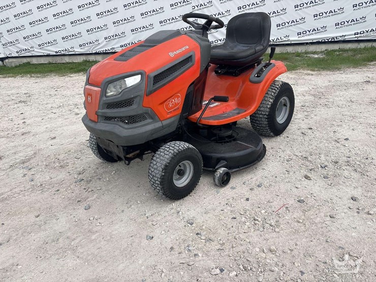 2014-husqvarna-yth18k-46in-riding-lawn-mower-image-1
