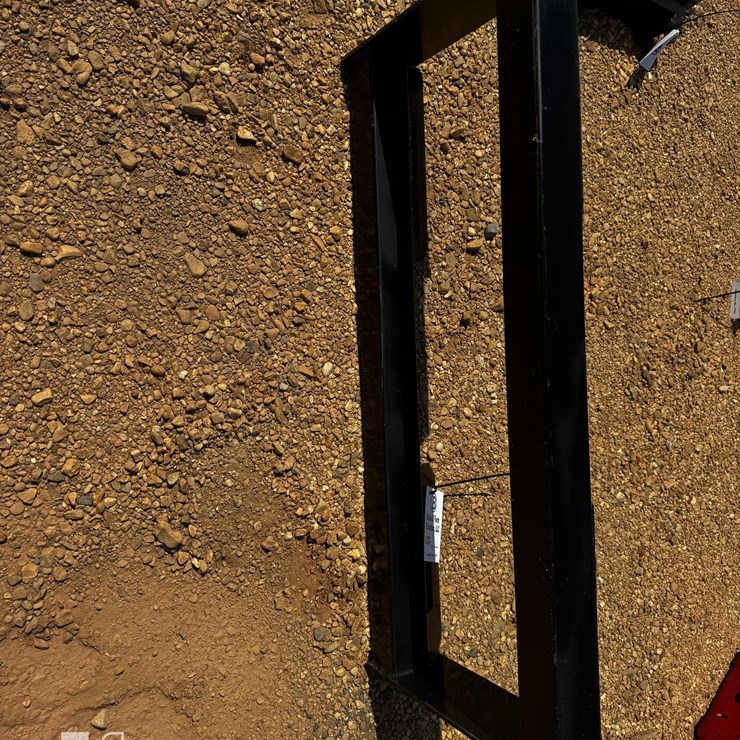 SKID STEER ATTACH FRAME