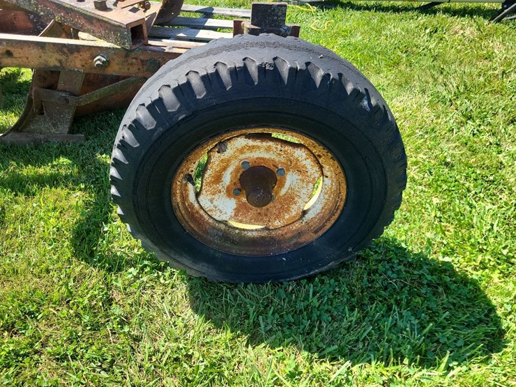 allis-chalmers-3-bottom-3pt-hitch-moldboard-plow-w/coulters-image-14