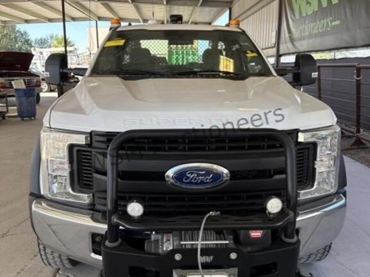 2019-ford-f450-image-3