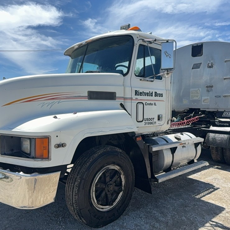 1993 MACK CH613