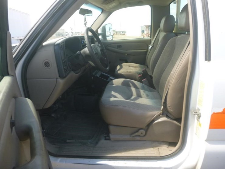 2007-chevrolet-2500-image-10