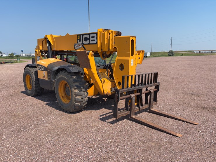 2011-jcb-510-56-image-3