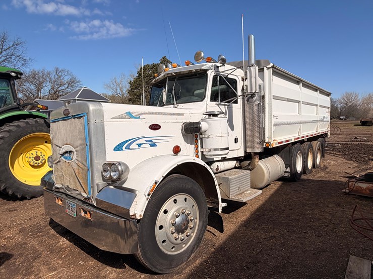 1980-peterbilt-grain-truck-image-1