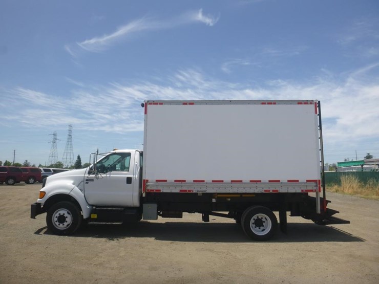 2012-ford-f650-image-5