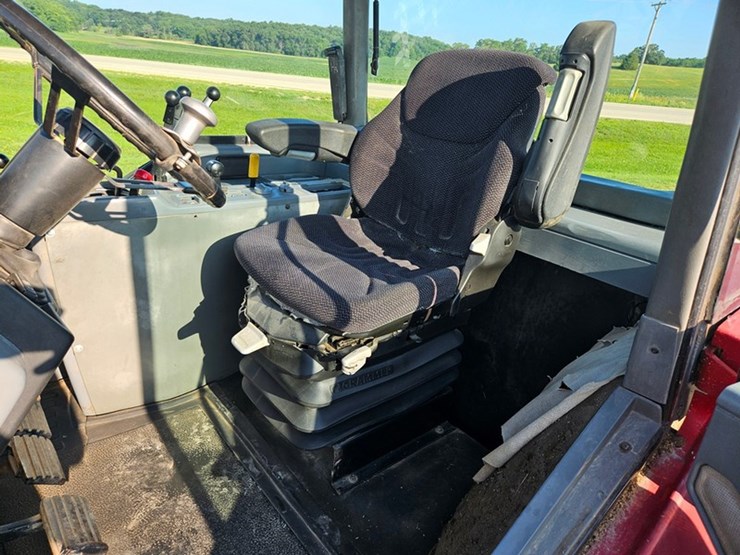 case-ih-7130-image-40