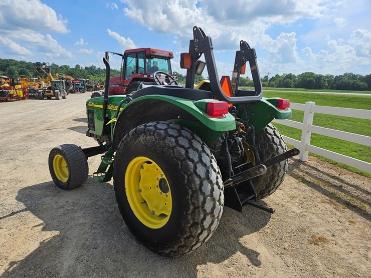 john-deere-5220-image-3