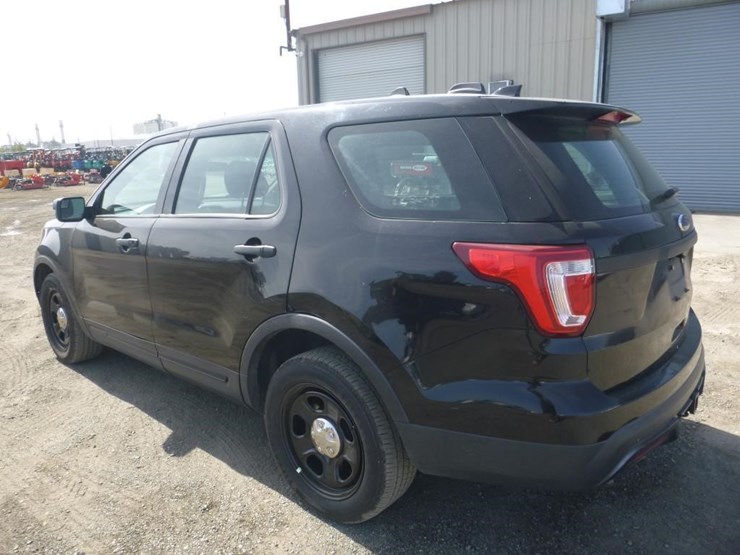 2018-ford-explorer-image-5