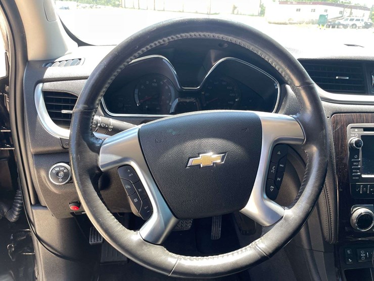 2017-chevrolet-traverse-image-12