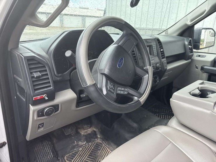 2015-ford-f150-xl-image-14