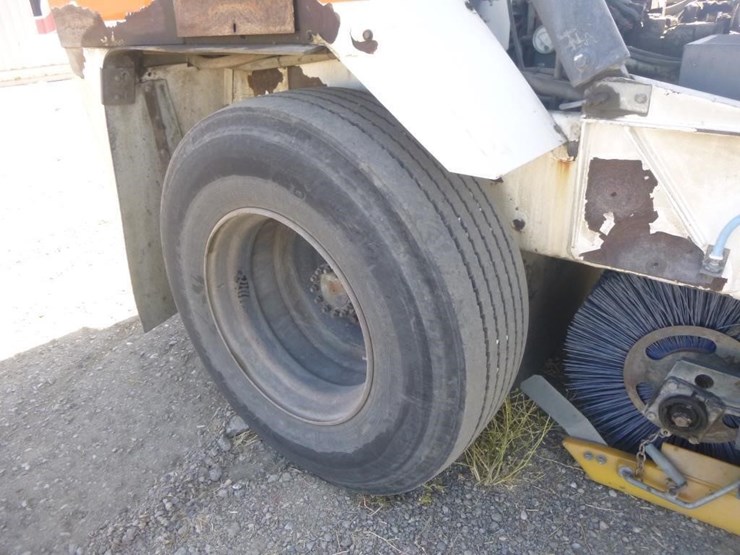 2013-global-m4-sweeper-image-28