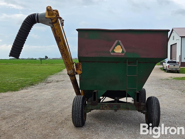 dakon-1212-dakon-gravity-wagon-with-hydraulic-auger-image-6