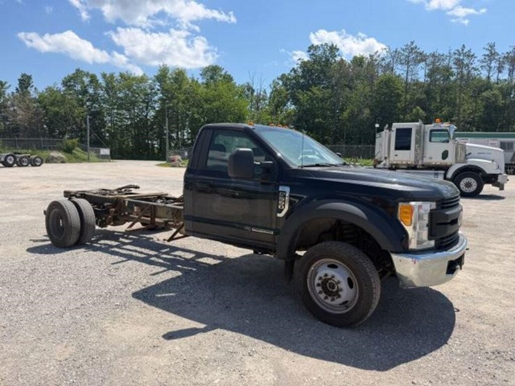 2016-ford-f550-xl-image-2