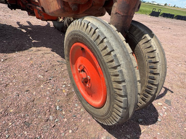 1952-case-sc-tractor-image-24