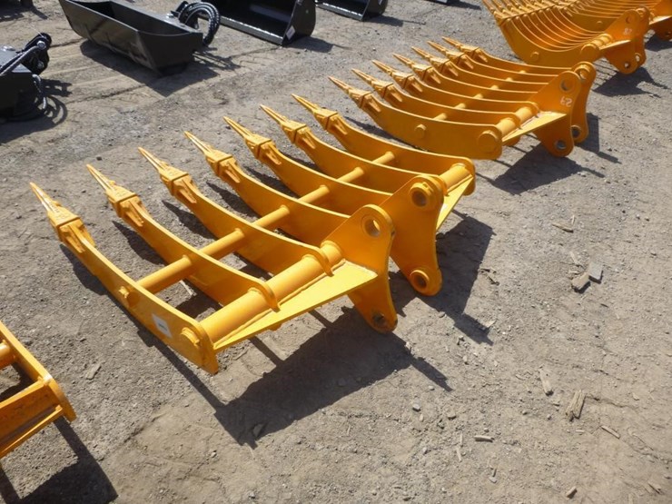 caterpillar-305-image-4