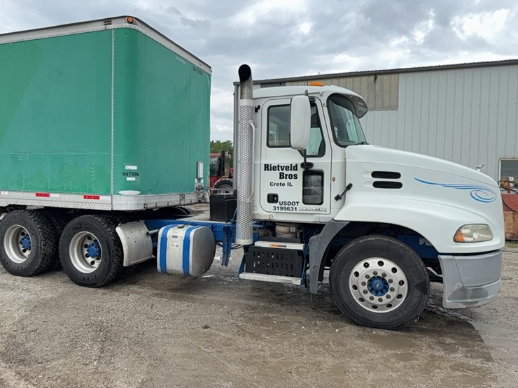 2012-mack-cxu613-image-4