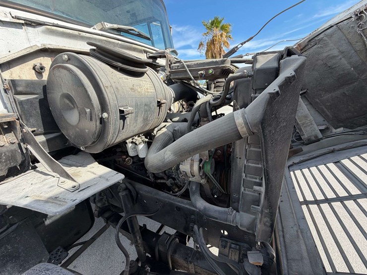 1990-ford-l8000-image-54