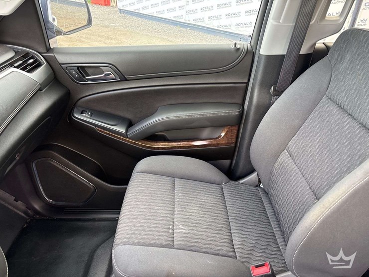 2019-chevrolet-tahoe-image-22