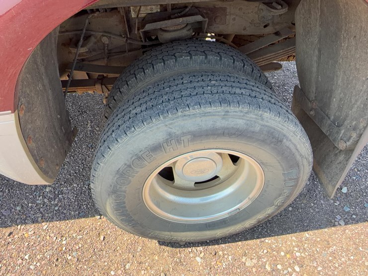 2004-ford-350-image-29