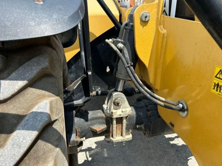 2015-caterpillar-th417c-gc-4wd-telehandler-yc5a125-image-33