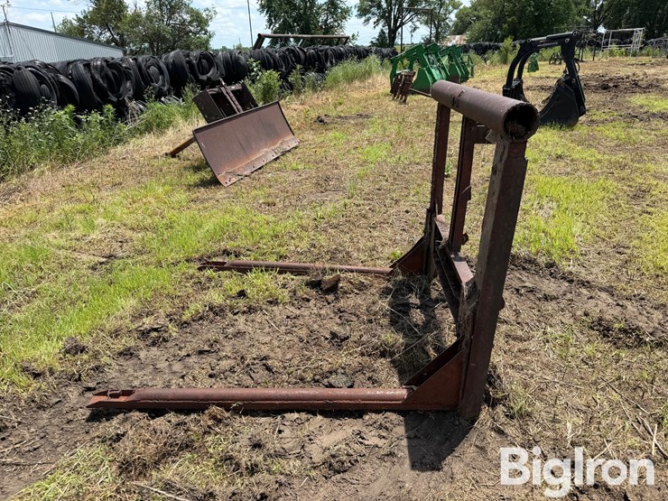 shop-built-3-pt-bale-fork-image-8