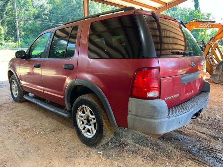 2002-ford-explorer-image-2